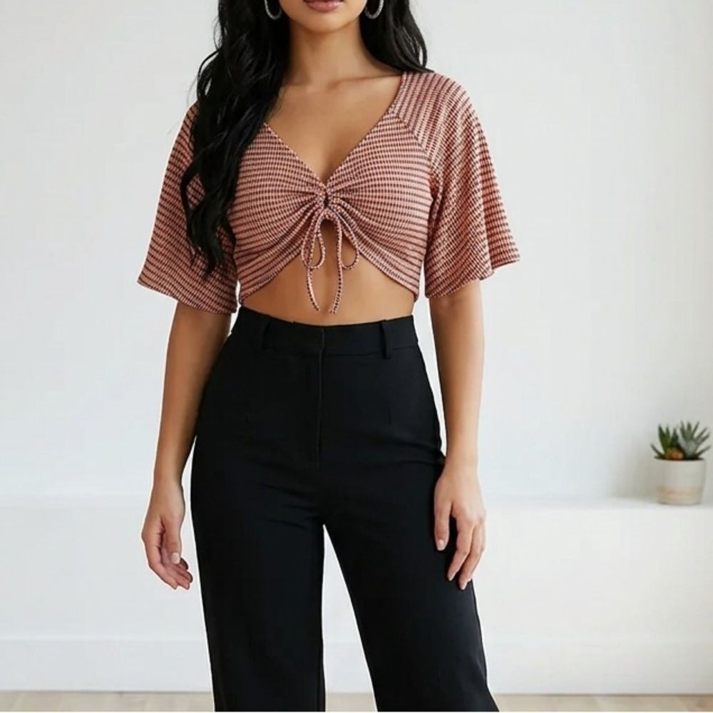 🛍️ URBAN OUTFITTERS Red 70s Inspired Striped Tie-Front Crop Top Size LARGE
